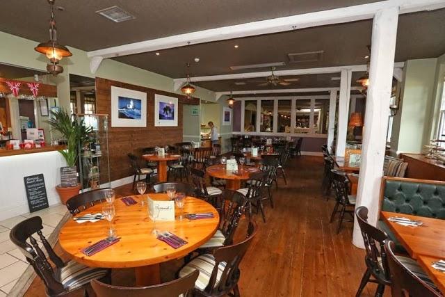 The Mermaid Cafe Bar & Restaurant