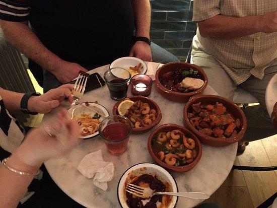 Monusk Tapas & Wine Bar