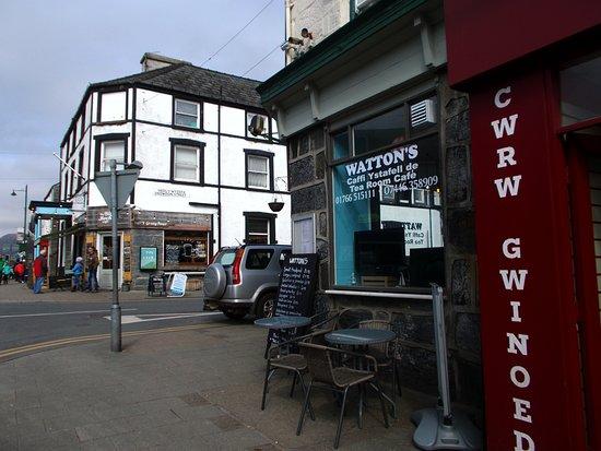 Watton's Tea Room Cafe