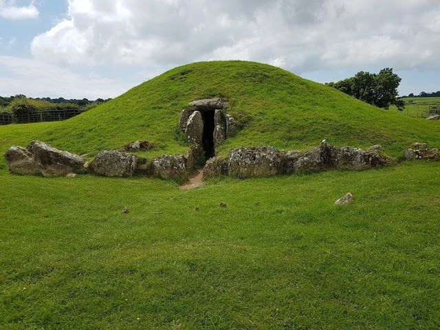 Bryn Celli Ddu Burial Chamber
