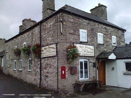 The Three Horseshoes