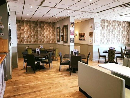 Four Winds Bar & Restaurant