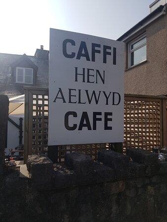 Hen Aelwyd Cafe