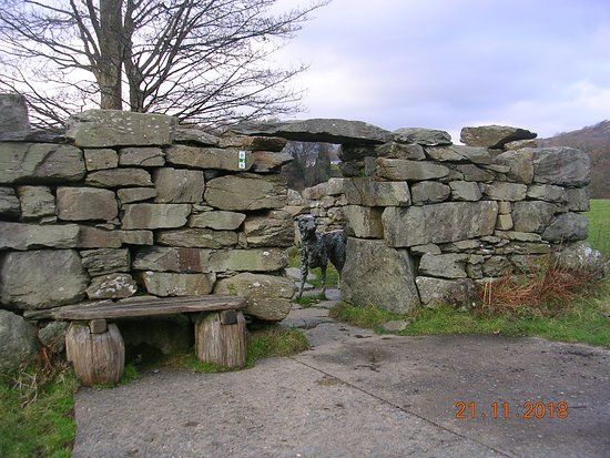 Gelert The Faithful Hound Statue