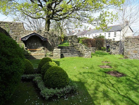 Canolfan Hywel Dda Centre