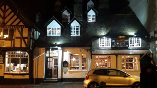 Myddelton Grill On The Square